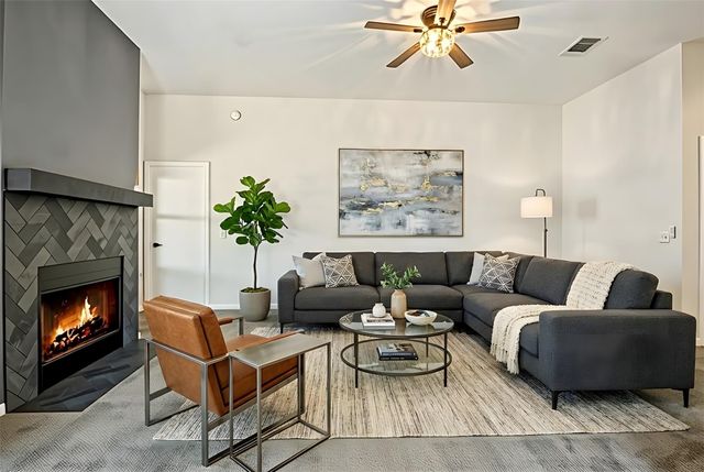 167 Hay Meadow RD, Cedar Creek, TX 78612