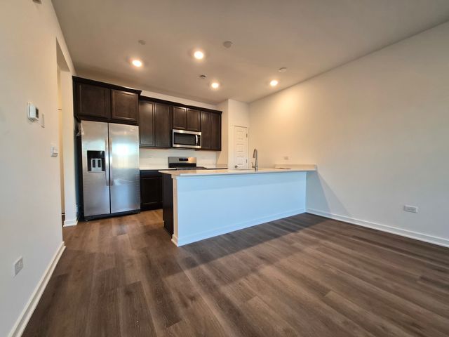 2268 Barbera Drive 2268, Oswego, IL 60543