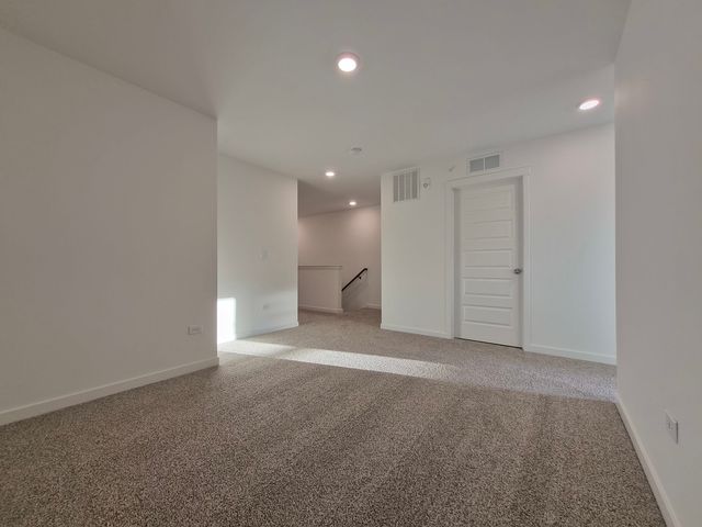 2268 Barbera Drive 2268, Oswego, IL 60543