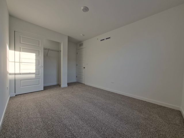 2268 Barbera Drive 2268, Oswego, IL 60543