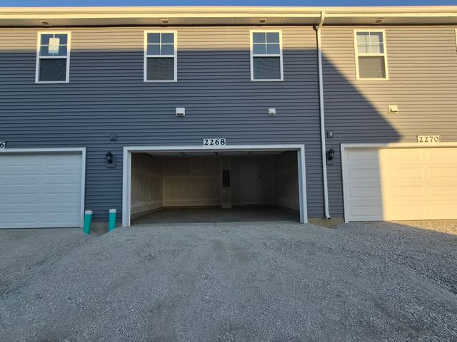 2268 Barbera Drive 2268, Oswego, IL 60543