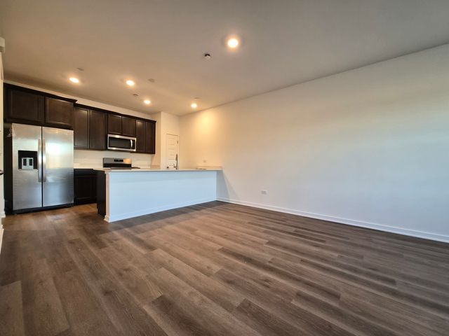 2268 Barbera Drive 2268, Oswego, IL 60543