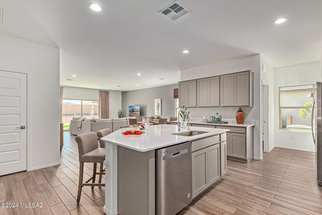 9890 N Swift Fox Place, Marana, AZ 85653