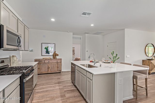 9890 N Swift Fox Place, Marana, AZ 85653
