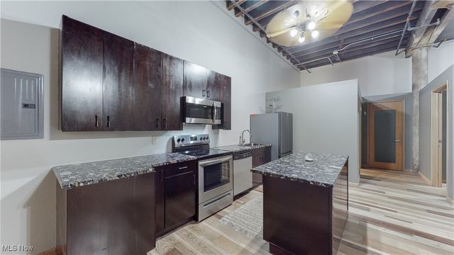 635 W Lakeside Avenue 126-A, Cleveland, OH 44113