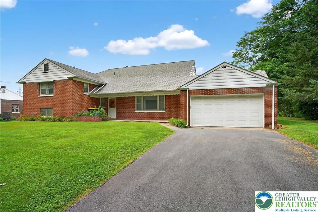 2830 Christian Springs Road, Upper Nazareth Twp, PA 18064