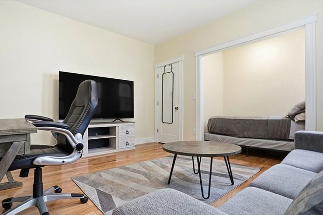 131 Park Dr 2, Boston, MA 02215