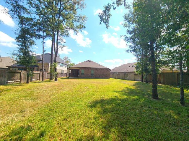 412 Auburn Pines Drive, Montgomery, TX 77316
