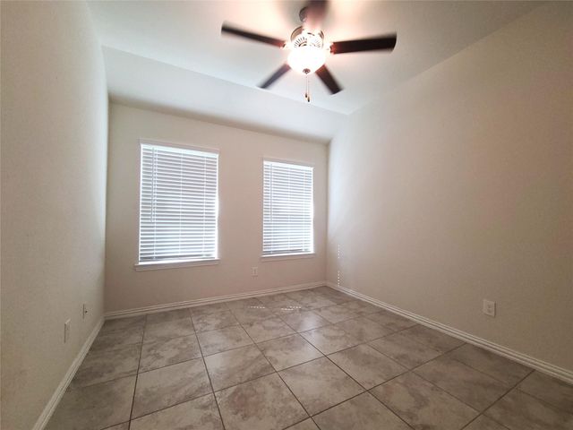 412 Auburn Pines Drive, Montgomery, TX 77316