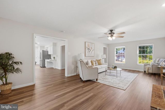 2760 SUN VALLEY DR, Waldorf, MD 20603