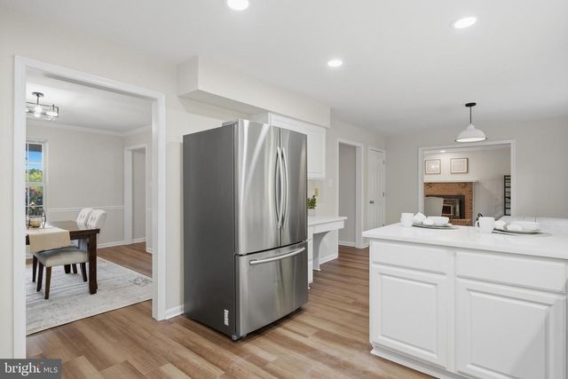 2760 SUN VALLEY DR, Waldorf, MD 20603