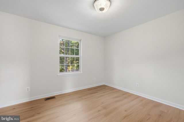 2760 SUN VALLEY DR, Waldorf, MD 20603