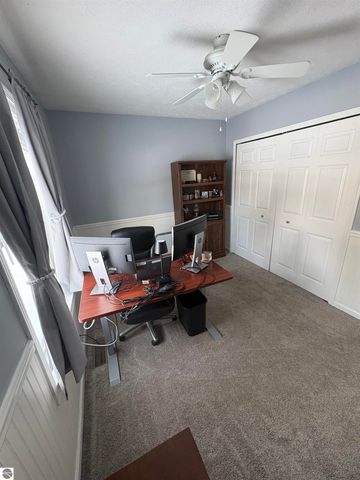 12050 Cabin Lane, Rapid City, MI 49676