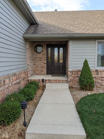 624 Hacienda Place, Greenwood, IN 46143