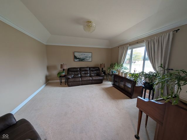 624 Hacienda Place, Greenwood, IN 46143