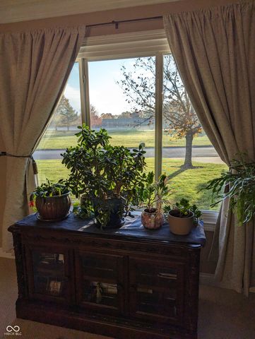 624 Hacienda Place, Greenwood, IN 46143