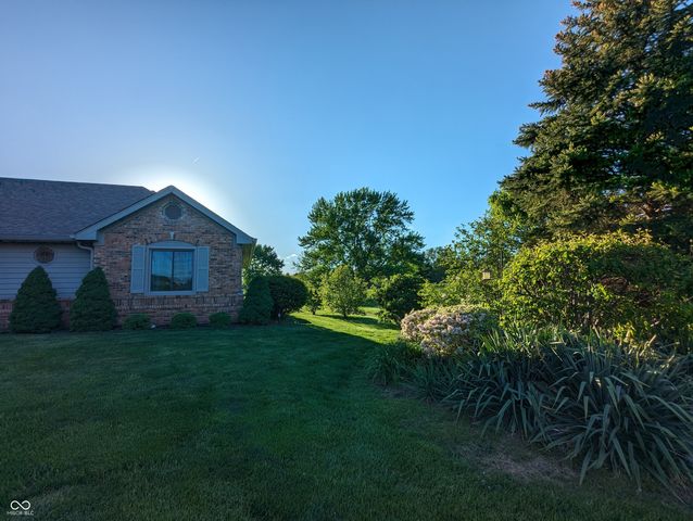 624 Hacienda Place, Greenwood, IN 46143