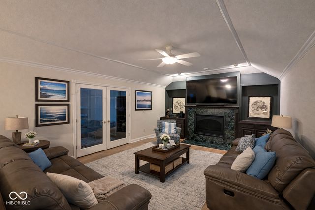 624 Hacienda Place, Greenwood, IN 46143