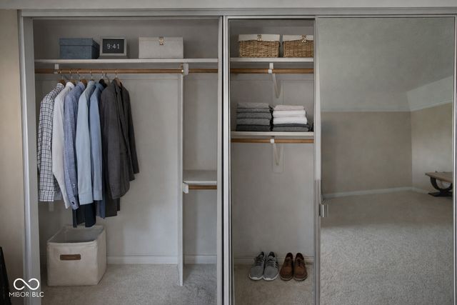 624 Hacienda Place, Greenwood, IN 46143