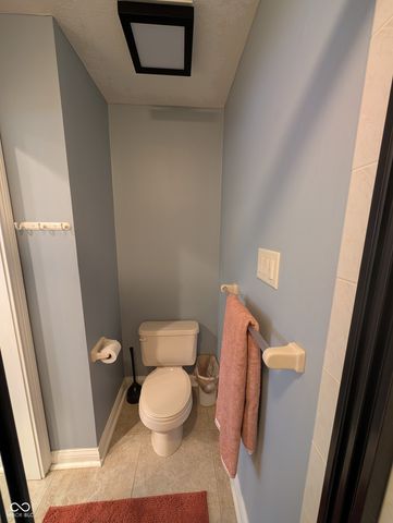 624 Hacienda Place, Greenwood, IN 46143