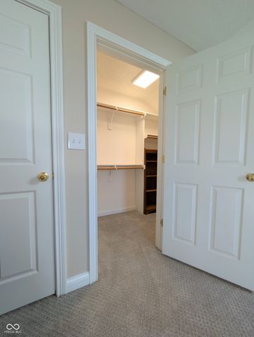 624 Hacienda Place, Greenwood, IN 46143