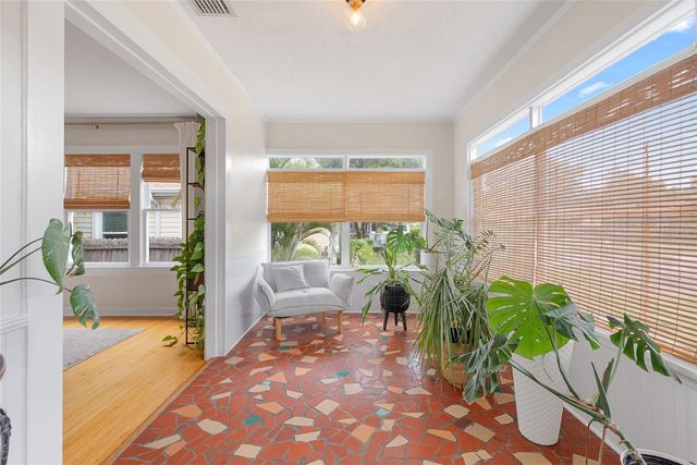 1510 14TH STREET N, St Petersburg, FL 33704