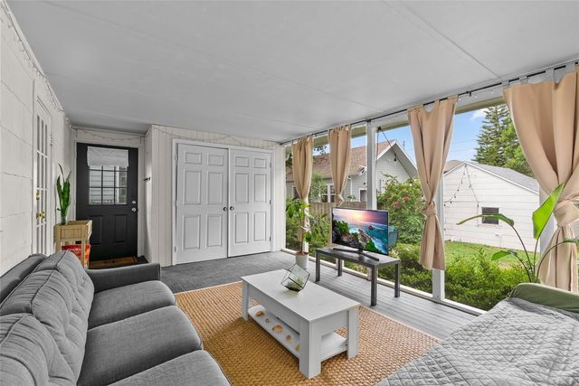 1510 14TH STREET N, St Petersburg, FL 33704