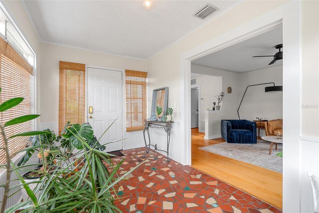 1510 14TH STREET N, St Petersburg, FL 33704