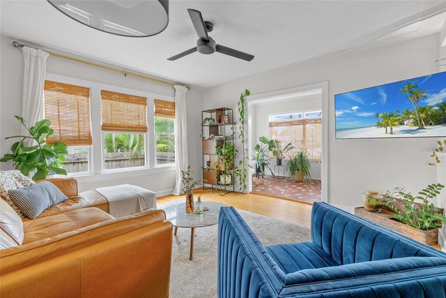 1510 14TH STREET N, St Petersburg, FL 33704