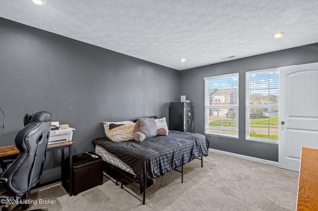 1305 Bogard Ln, Mt Washington, KY 40047