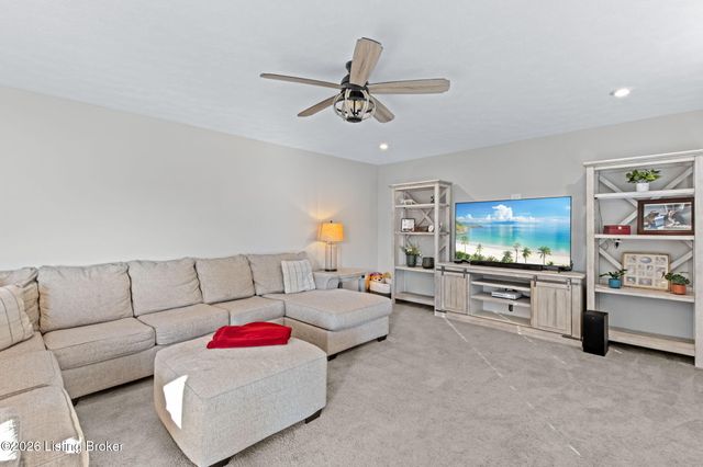 1305 Bogard Ln, Mt Washington, KY 40047