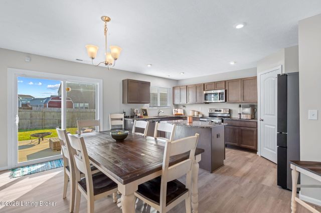 1305 Bogard Ln, Mt Washington, KY 40047