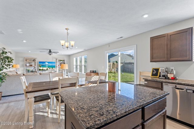 1305 Bogard Ln, Mt Washington, KY 40047