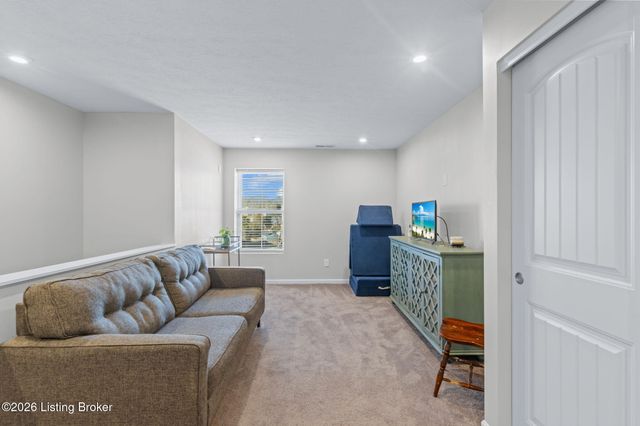 1305 Bogard Ln, Mt Washington, KY 40047