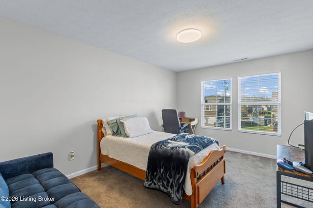 1305 Bogard Ln, Mt Washington, KY 40047