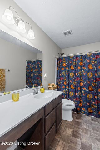 1305 Bogard Ln, Mt Washington, KY 40047