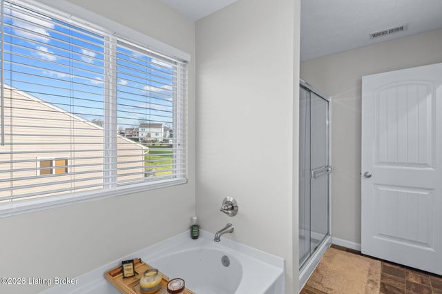 1305 Bogard Ln, Mt Washington, KY 40047