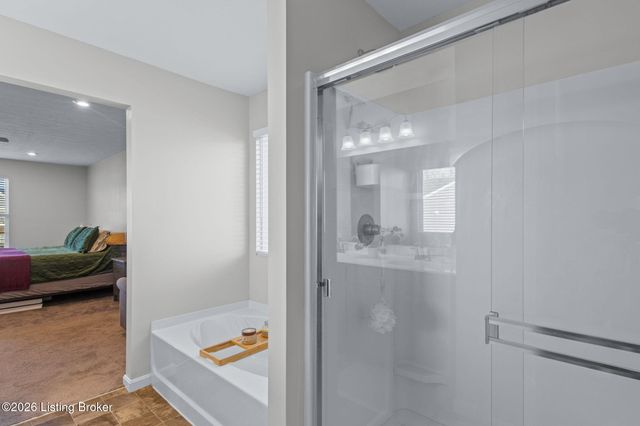 1305 Bogard Ln, Mt Washington, KY 40047