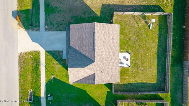 1305 Bogard Ln, Mt Washington, KY 40047