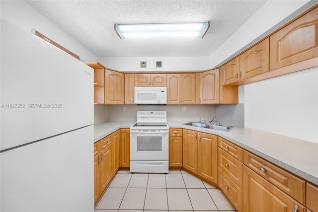 5765 W 25th Ct 411, Hialeah, FL 33016