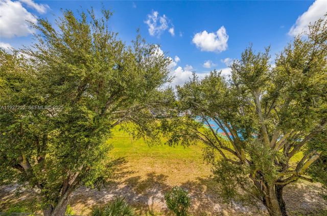 5765 W 25th Ct 411, Hialeah, FL 33016