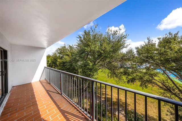 5765 W 25th Ct 411, Hialeah, FL 33016