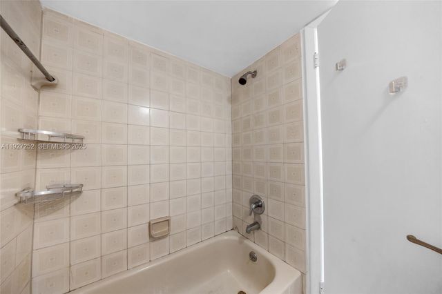 5765 W 25th Ct 411, Hialeah, FL 33016