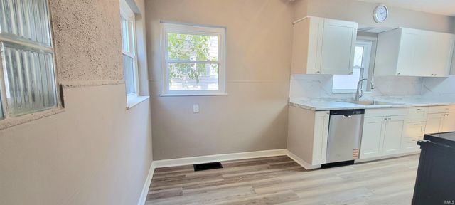 726 S Falcon Street, South Bend, IN 46619