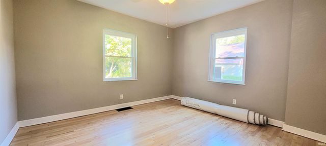 726 S Falcon Street, South Bend, IN 46619