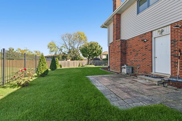 15551 Frances Lane, Orland Park, IL 60462