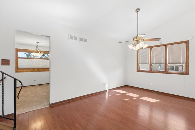 15551 Frances Lane, Orland Park, IL 60462
