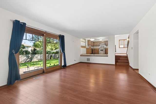 15551 Frances Lane, Orland Park, IL 60462
