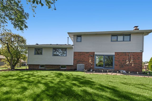 15551 Frances Lane, Orland Park, IL 60462