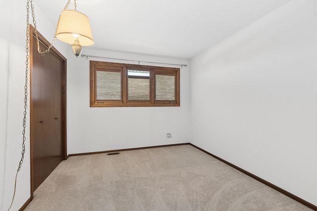 15551 Frances Lane, Orland Park, IL 60462